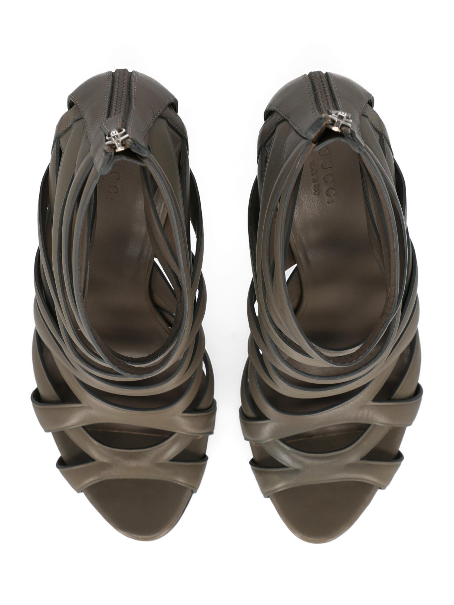 Gucci Woman Sandals Grey Leather IT 39.5 For Sale 1