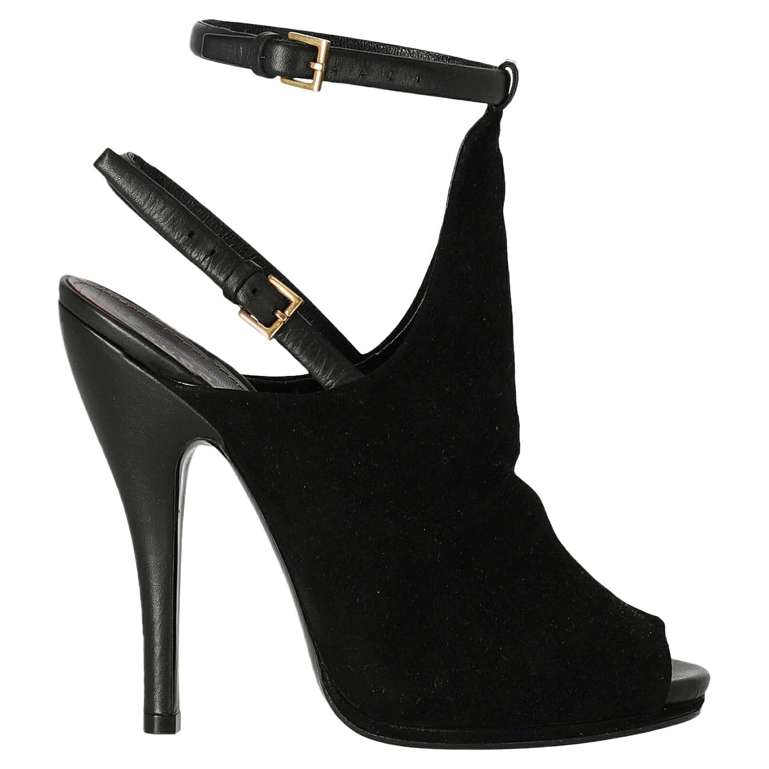 Gucci  Women   Sandals  Black Leather EU 36 For Sale