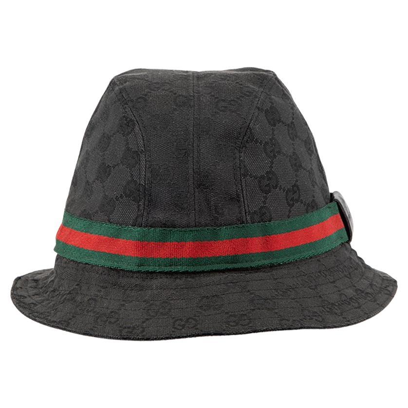 Gucci Women's Black GG Supreme Bucket Hat For Sale