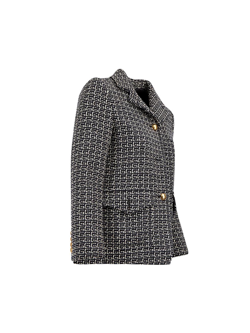 CONDITION is Very good. Minimal wear to blazer is evident. Minimal scuffs to the gold buttons, especially the buttons on the left sleeve on this used Gucci designer resale item. 



Details


Navy

Tweed

Single breasted blazer

Buttoned cuffs

GG