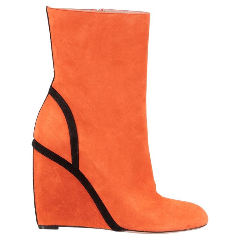 The Controversial Wedge-Boot Trend Is Back