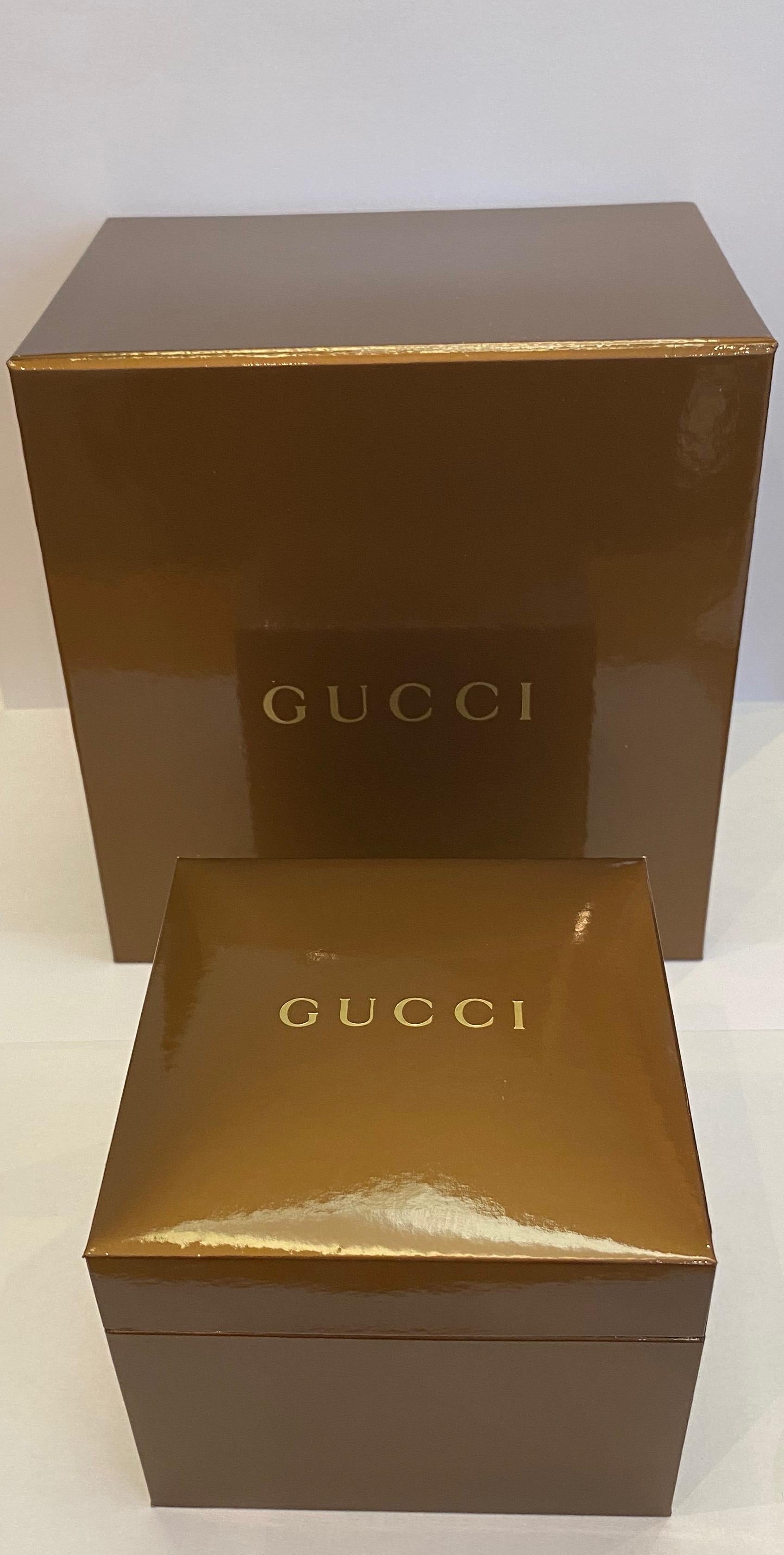 Gucci Women's YA112416 Twirl Diamond Cuff Watch In New Condition In New York, NY