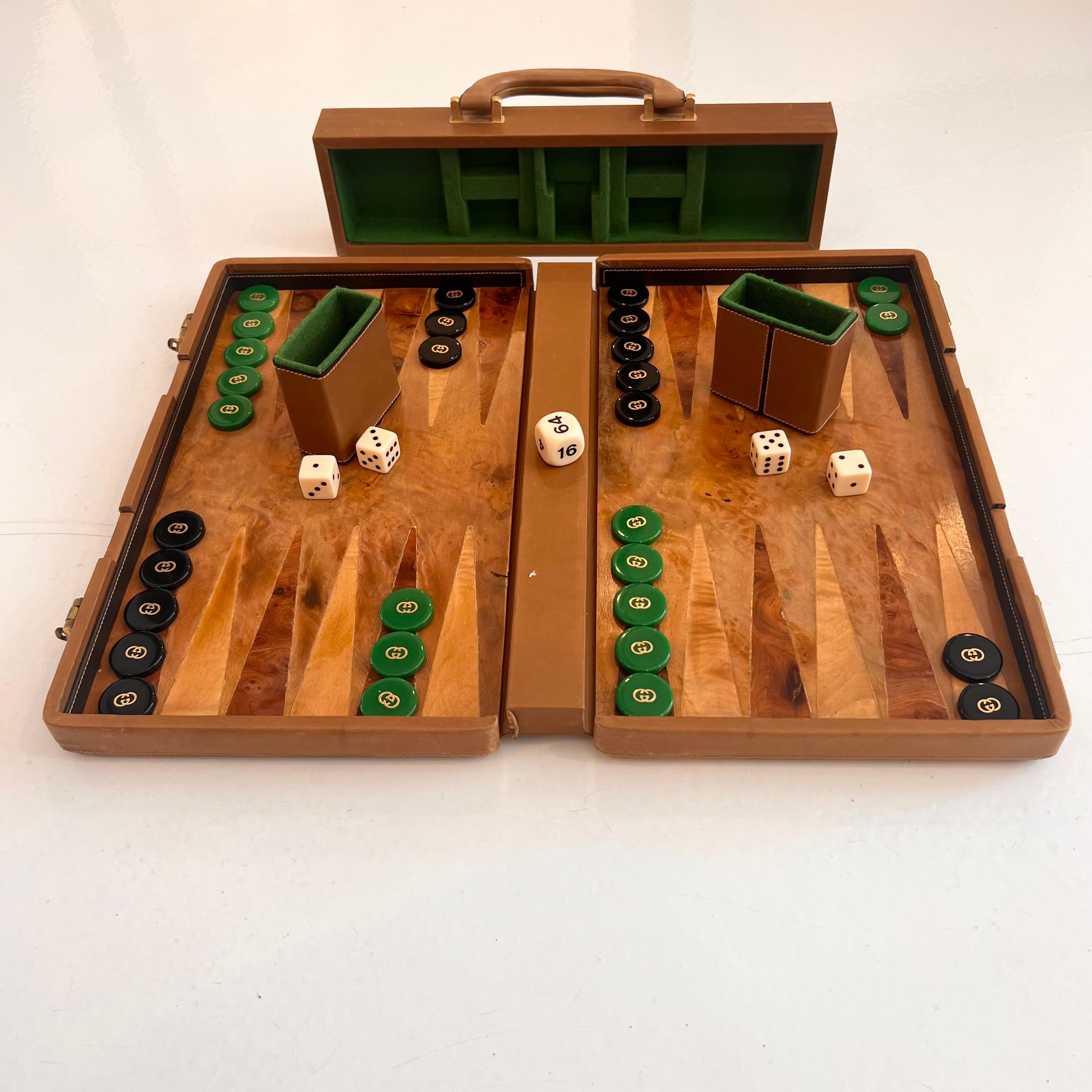 Fin du 20e siècle Ensemble de backgammon Gucci en bois et cuir, années 1970, Italie en vente