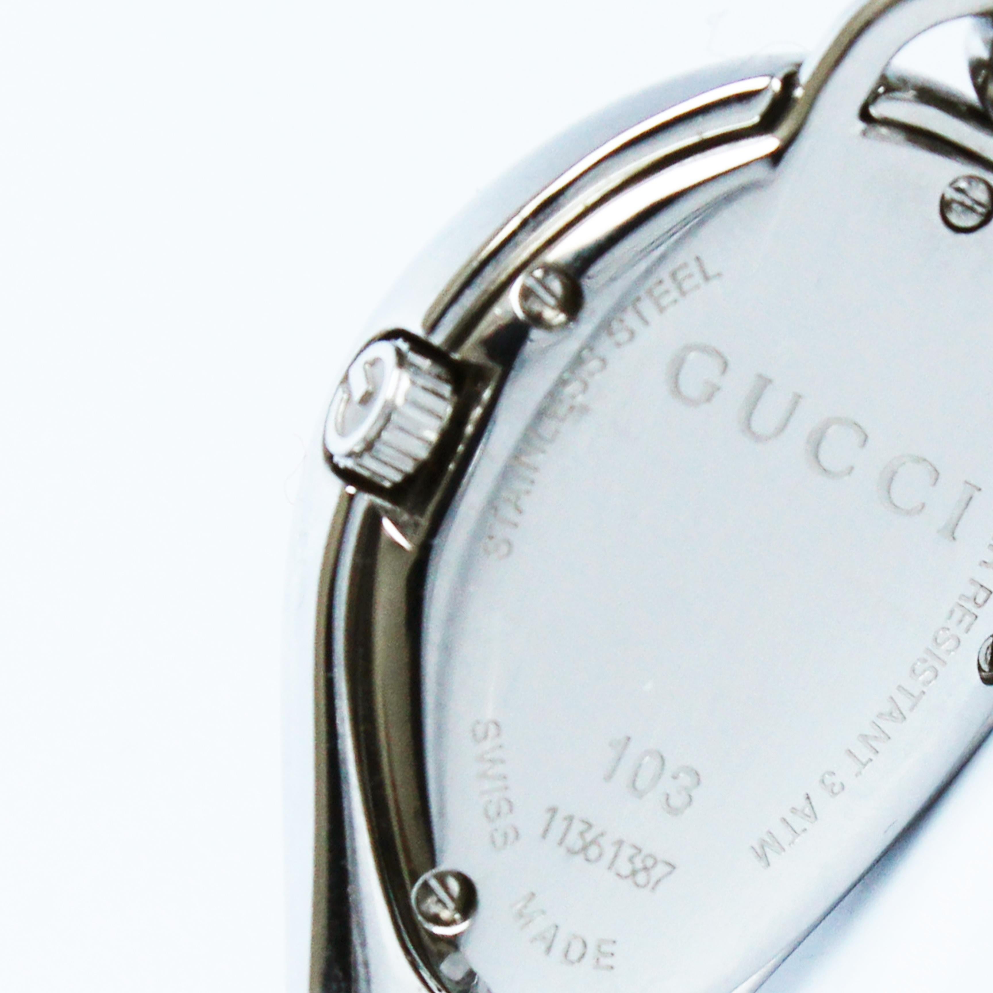 Gucci Montre-bracelet moderniste abstraite en métal argenté à mors n° 103  en vente 6