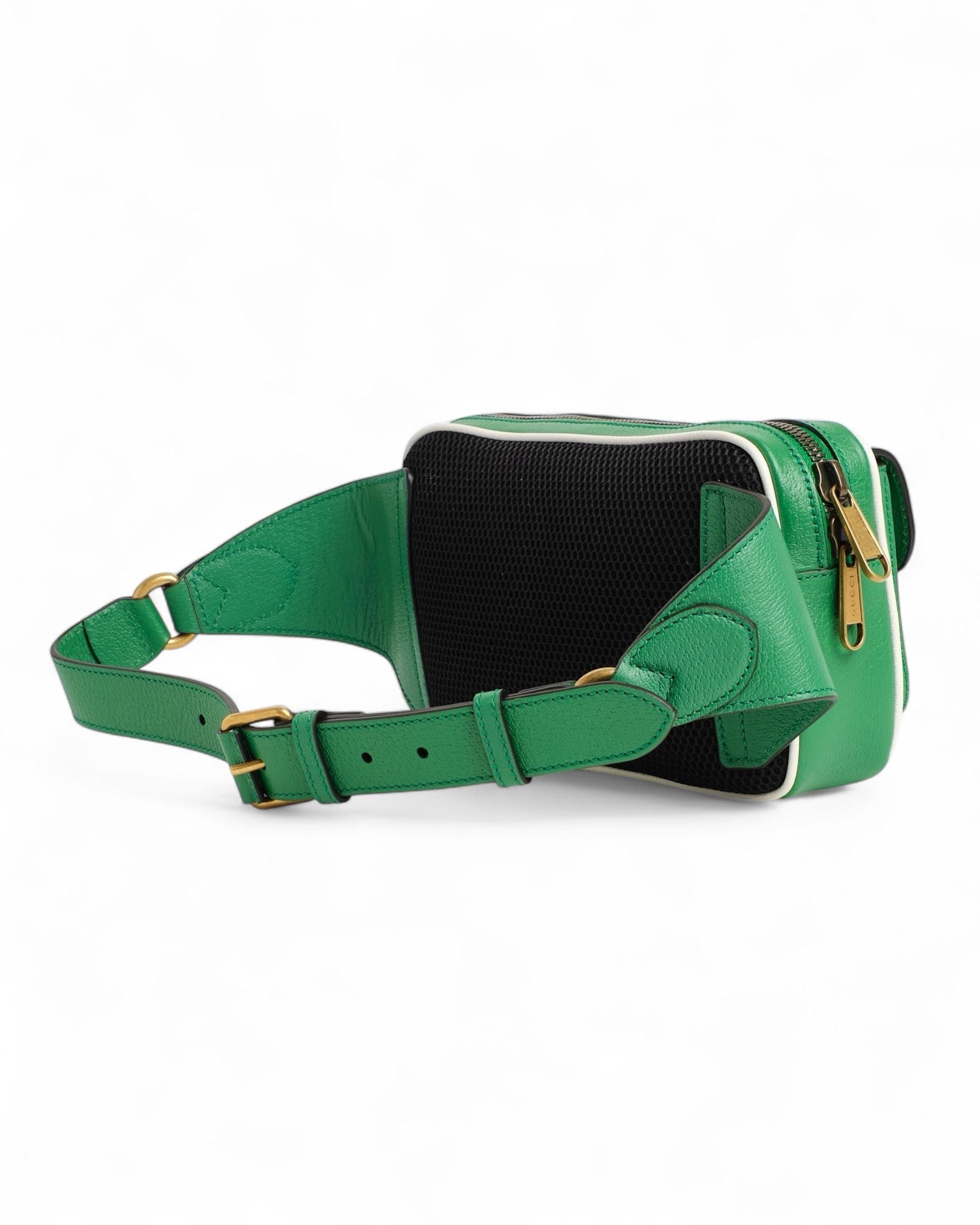 Gucci X Adidas Trefoil Logo Messenger Bag Grün im Angebot 6