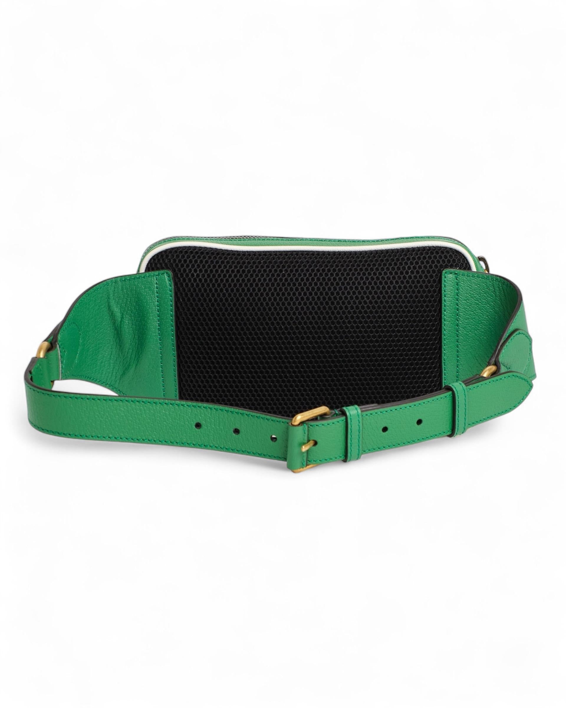 Gucci X Adidas Trefoil Logo Messenger Bag Grün im Angebot 7