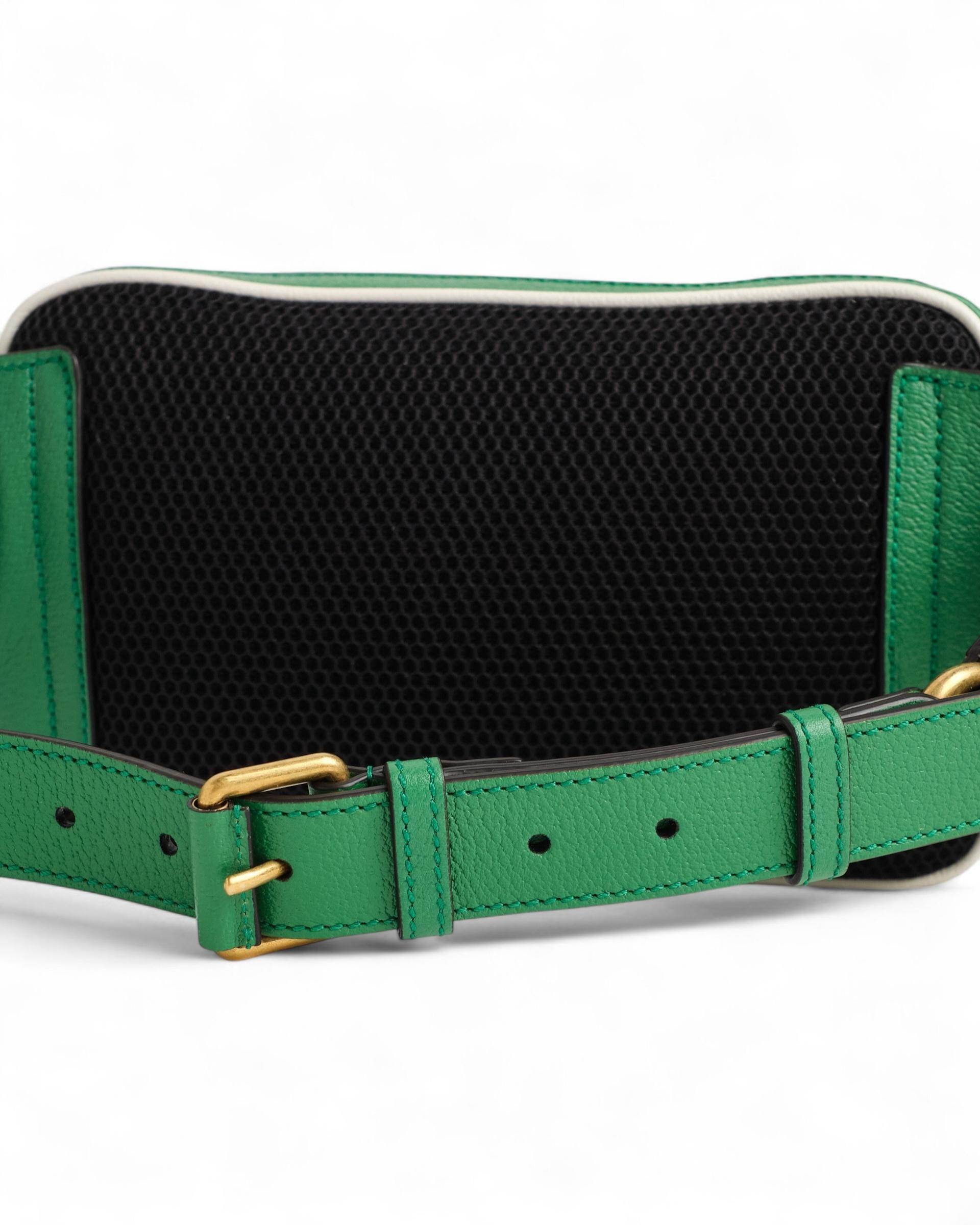 Gucci X Adidas Trefoil Logo Messenger Bag Grün im Angebot 1