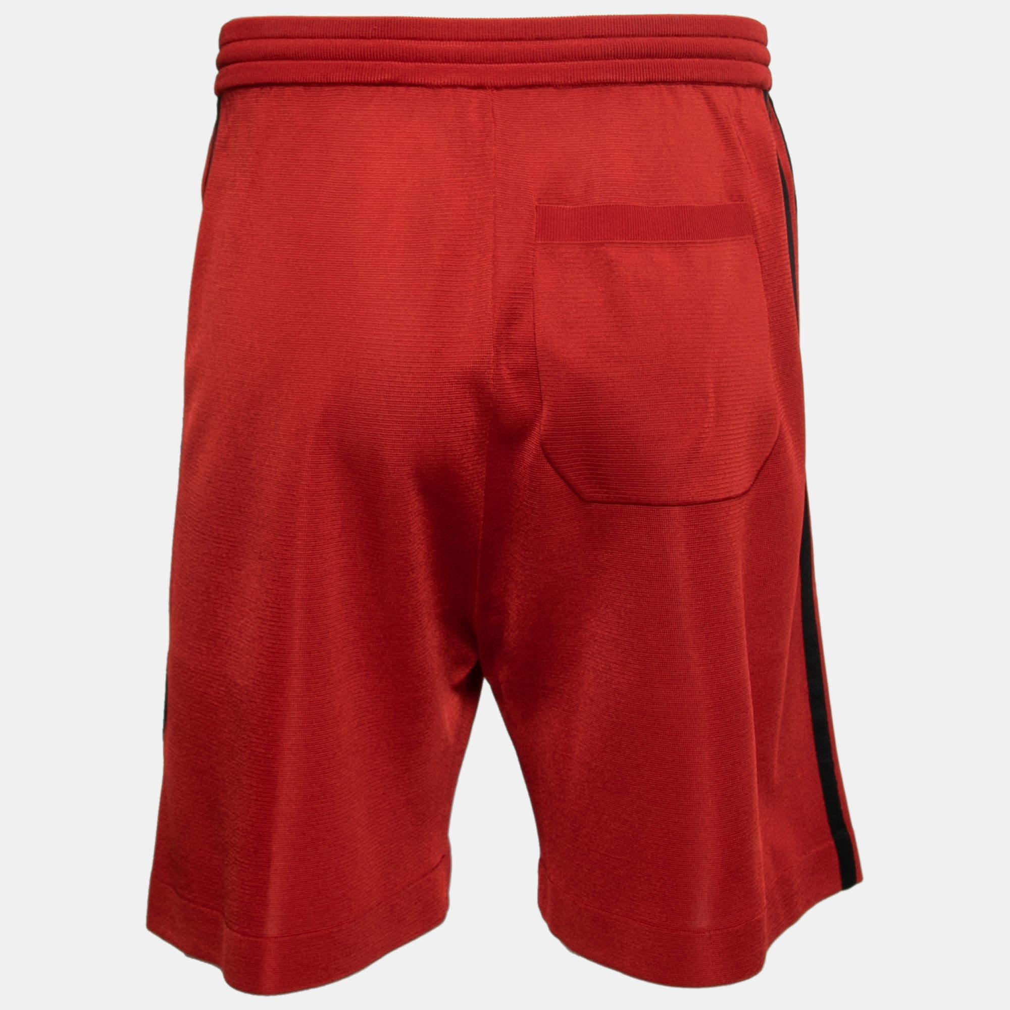 These shorts by Gucci X adidas are a comfy and stylish pick. They feature the triple adidas stripes and the Interlocking G logo. Easy to style and relaxed in appearance, these shorts will be your favorite!