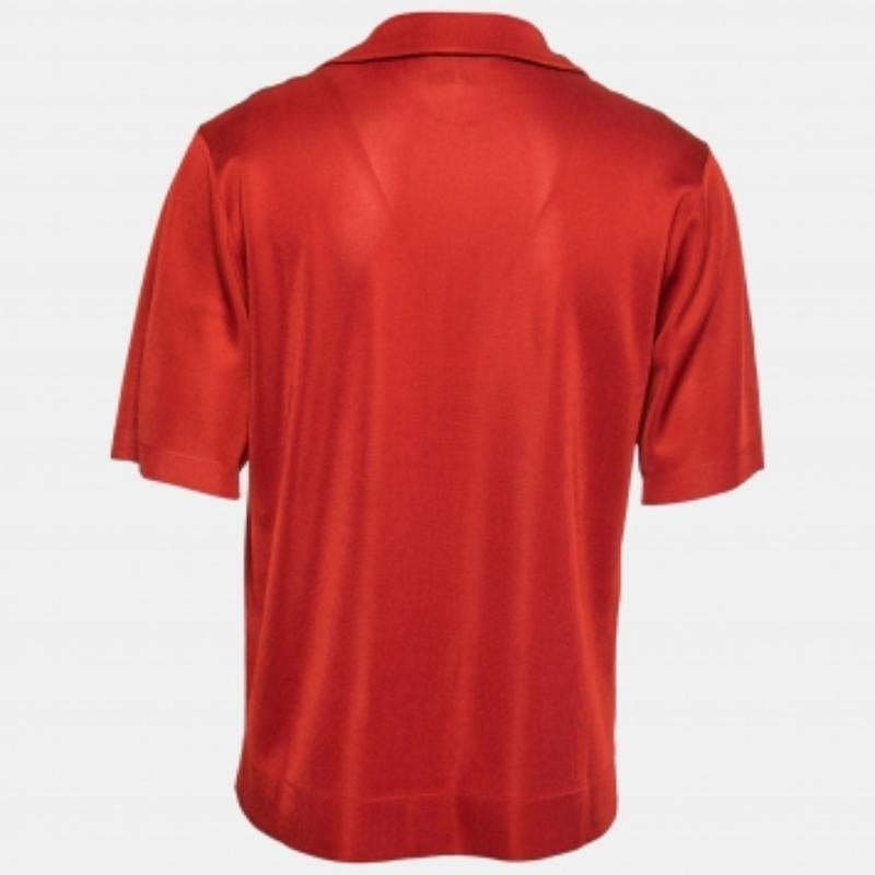 Create an elevated style statement by wearing this shirt from Gucci X Adidas. It has a well-fitted shape that is made from red knit fabric, which flaunts the signature GG Monogram. It comes with short sleeves, buttoned closures, and neat collars.