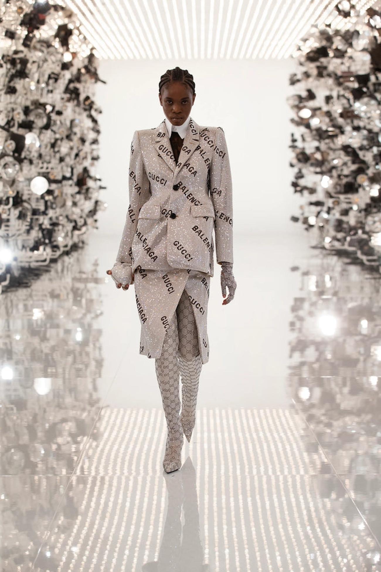 Gucci X Balenciaga Crystal Logo Hourglass Jacket (Small) For Sale 4