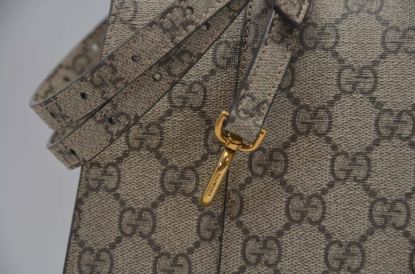 Gucci x Balenciaga - Sac sablier Aria GG, taille moyenne, collection limitée, état neuf en vente 1