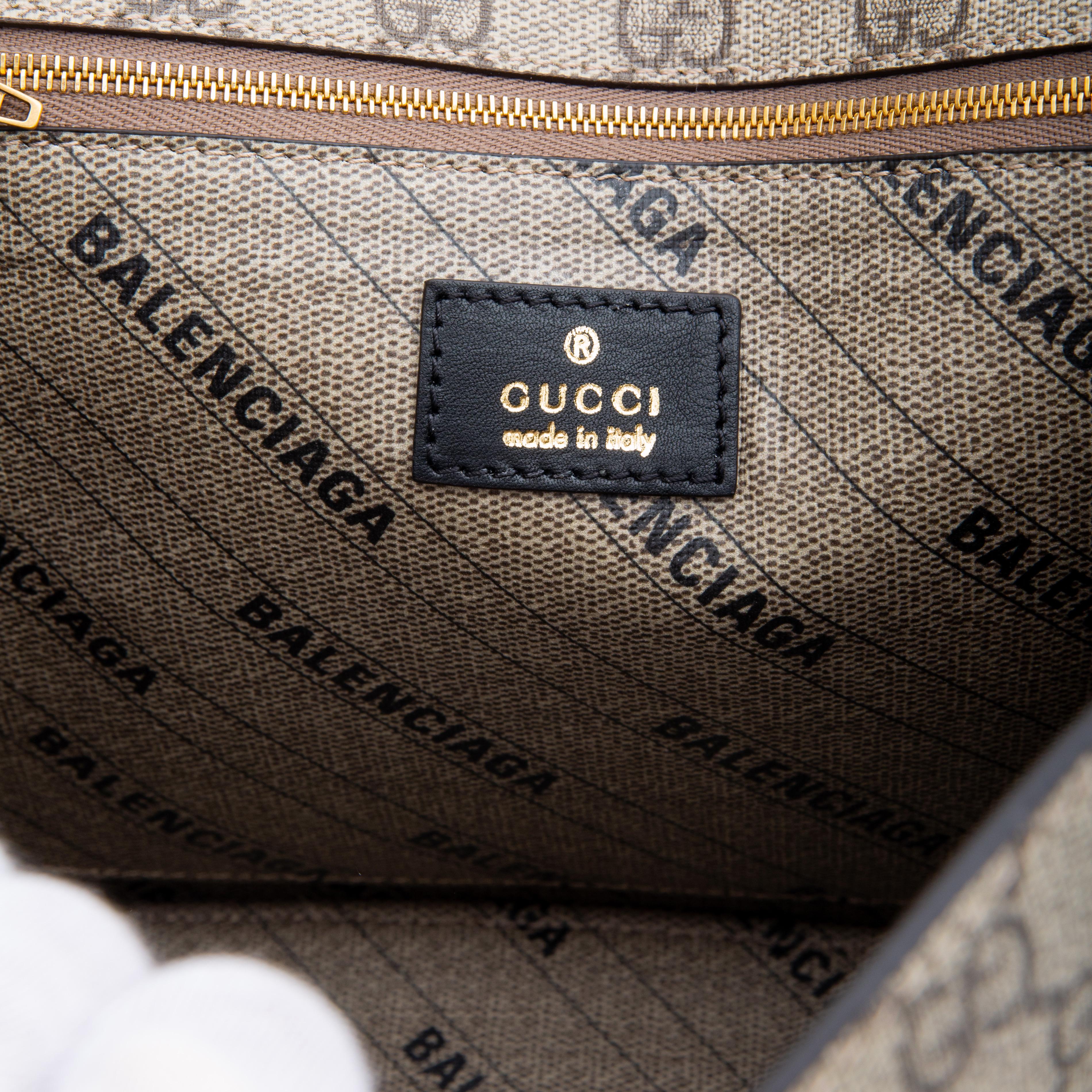 Gucci x Balenciaga The Hacker Project Hourglass Bag Medium (681696) In New Condition For Sale In Montreal, Quebec