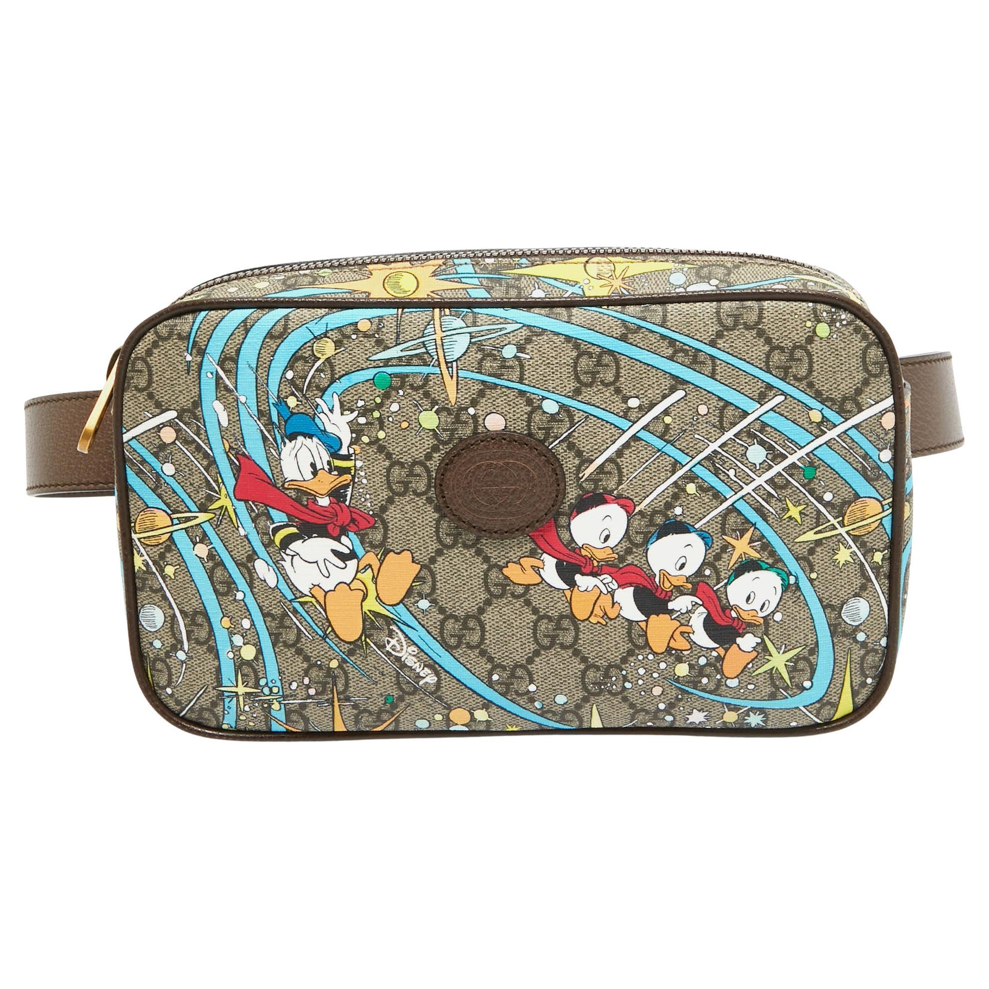 Gucci x Disney GG Supreme Canvas Donald Duck Taille Tasche aus Segeltuch im Angebot