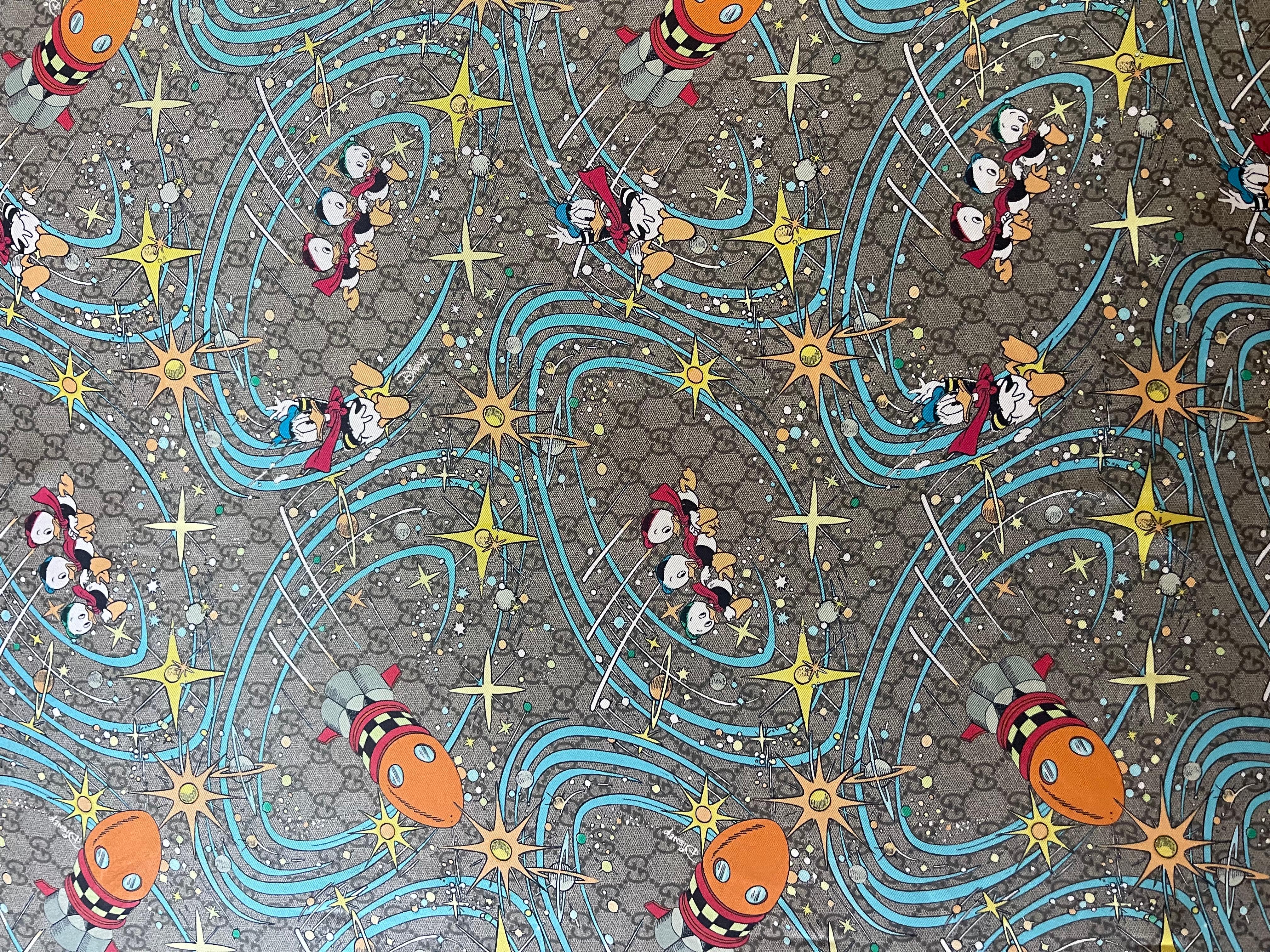 De los hombres Pañuelo de seda Gucci x Disney Edición Limitada en venta