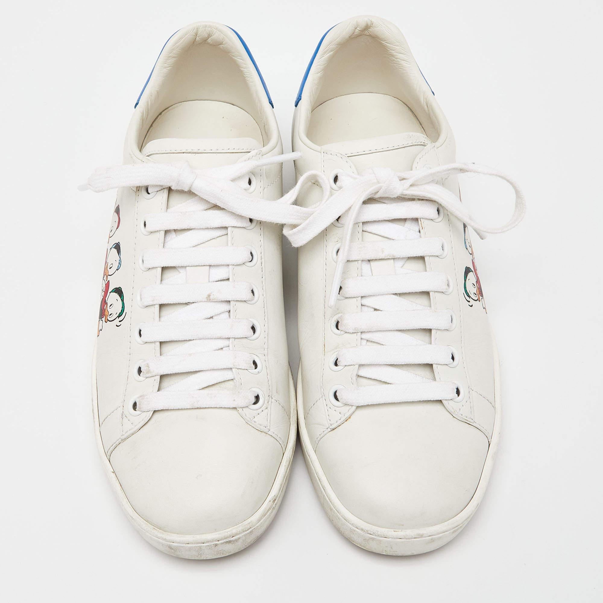 Give your outfit a luxe update with this pair of Gucci x Disney Ace sneakers. The shoes are sewn perfectly to help you make a statement in them for a long time.

