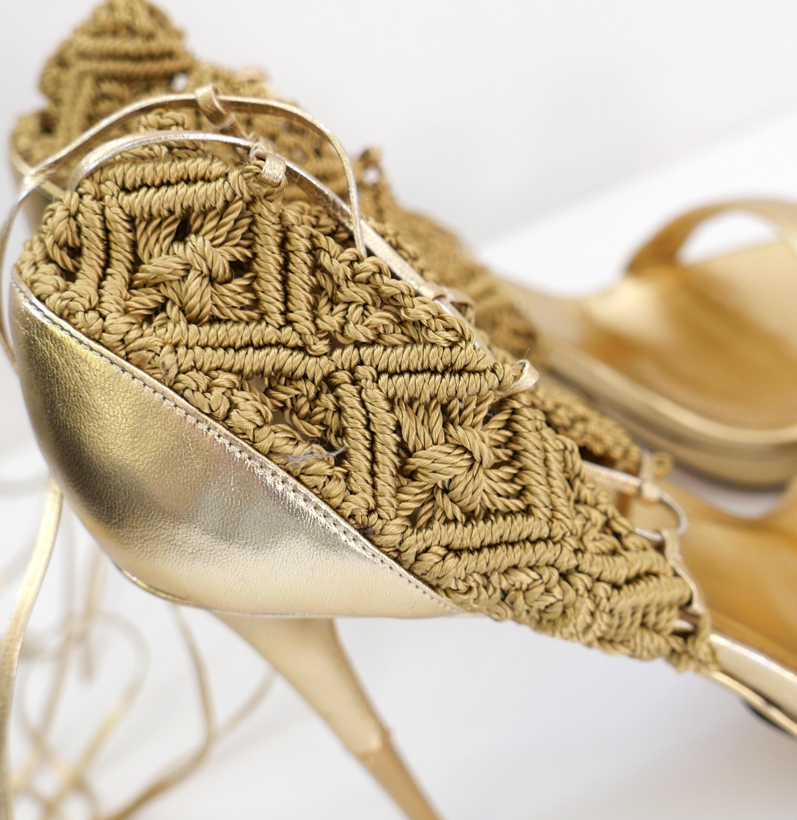 Gucci x Frida Giannini Spring 2011 Gold Leather & Macrame Heels In New Condition For Sale In London, GB