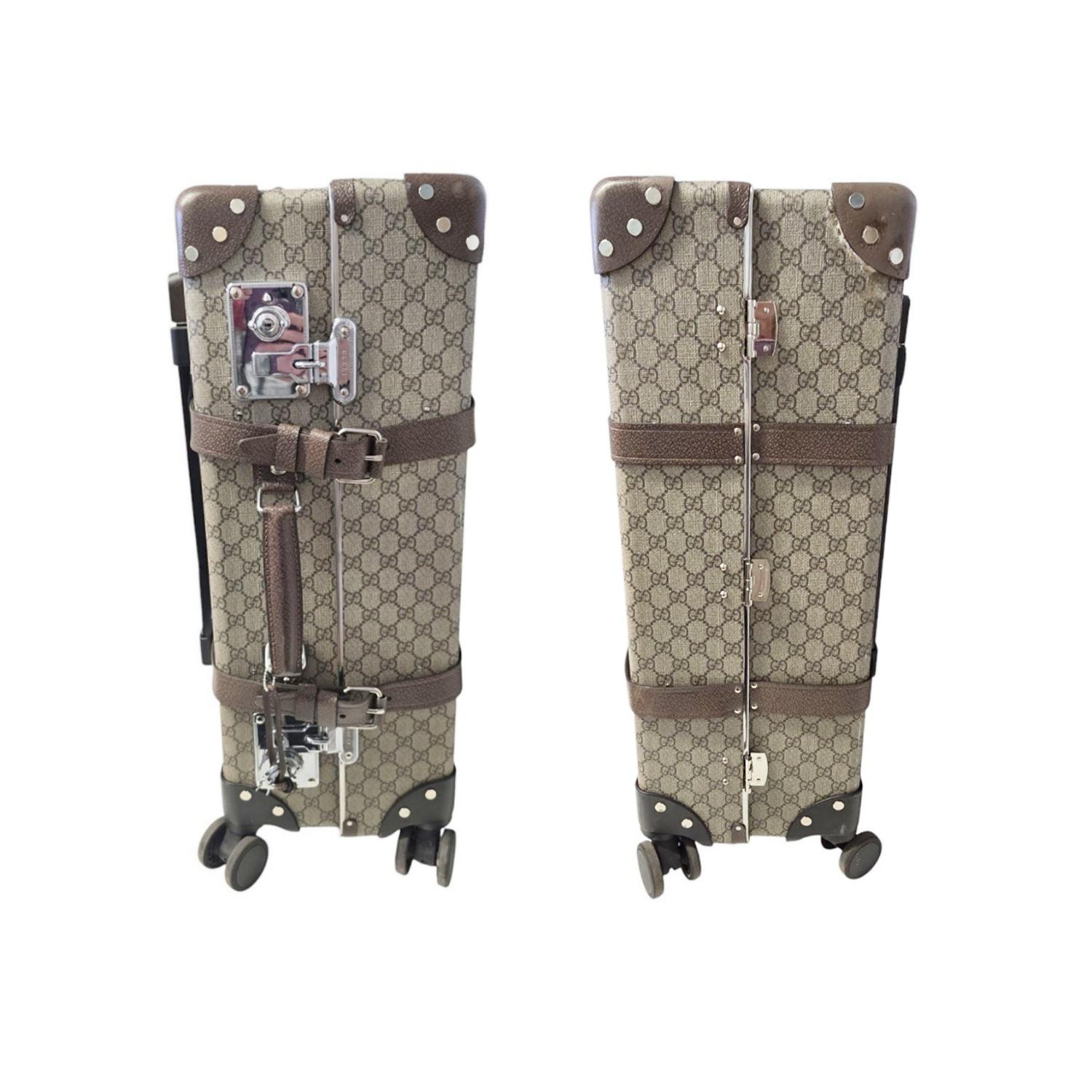 Maleta mediana Gucci X Globe-Trotter GG Gris en venta