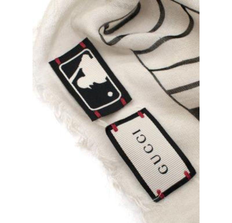 Women's Gucci x New York Yankees Printed Silk Scarf For Sale