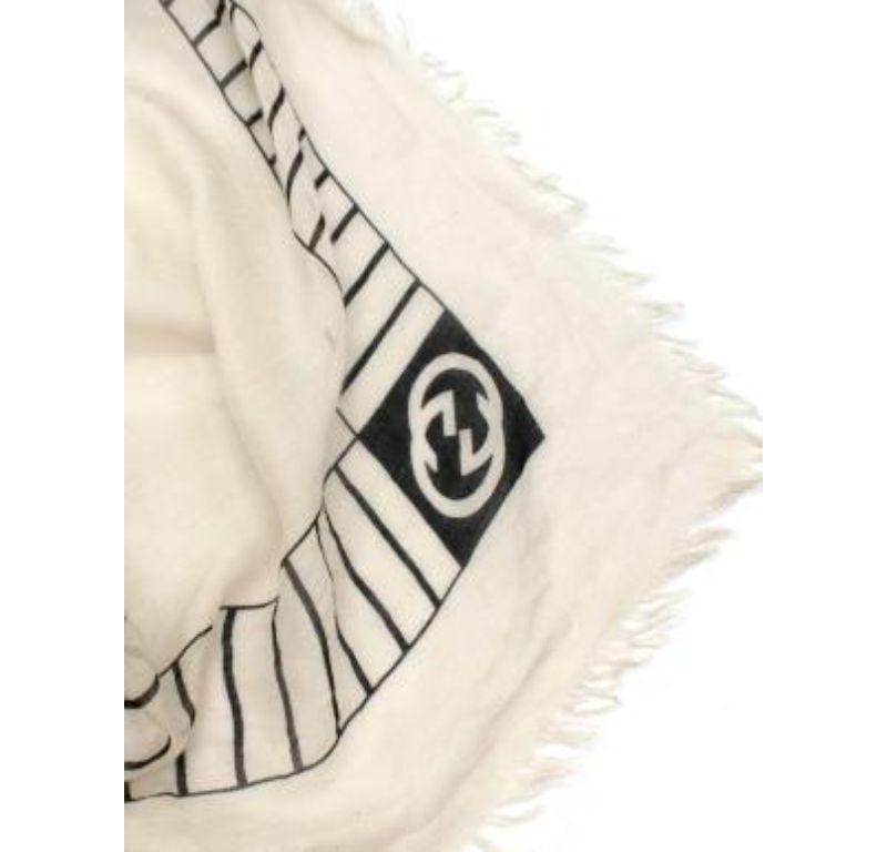 Gucci x New York Yankees Printed Silk Scarf For Sale 4