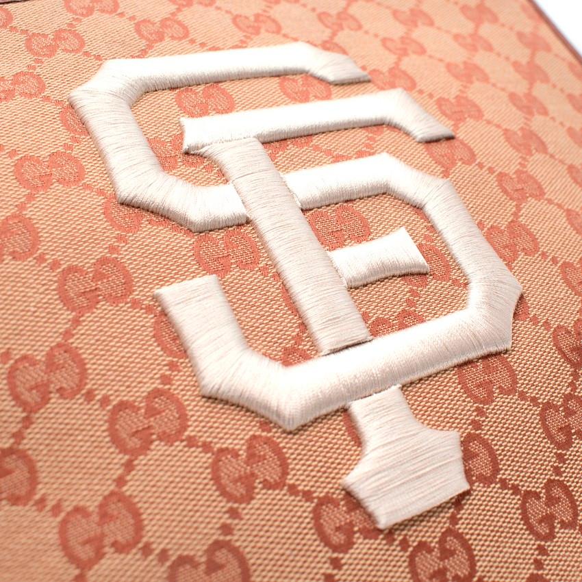 Gucci x SF Giants Embroidered GG Supreme Monogram Pouch In Excellent Condition For Sale In London, GB
