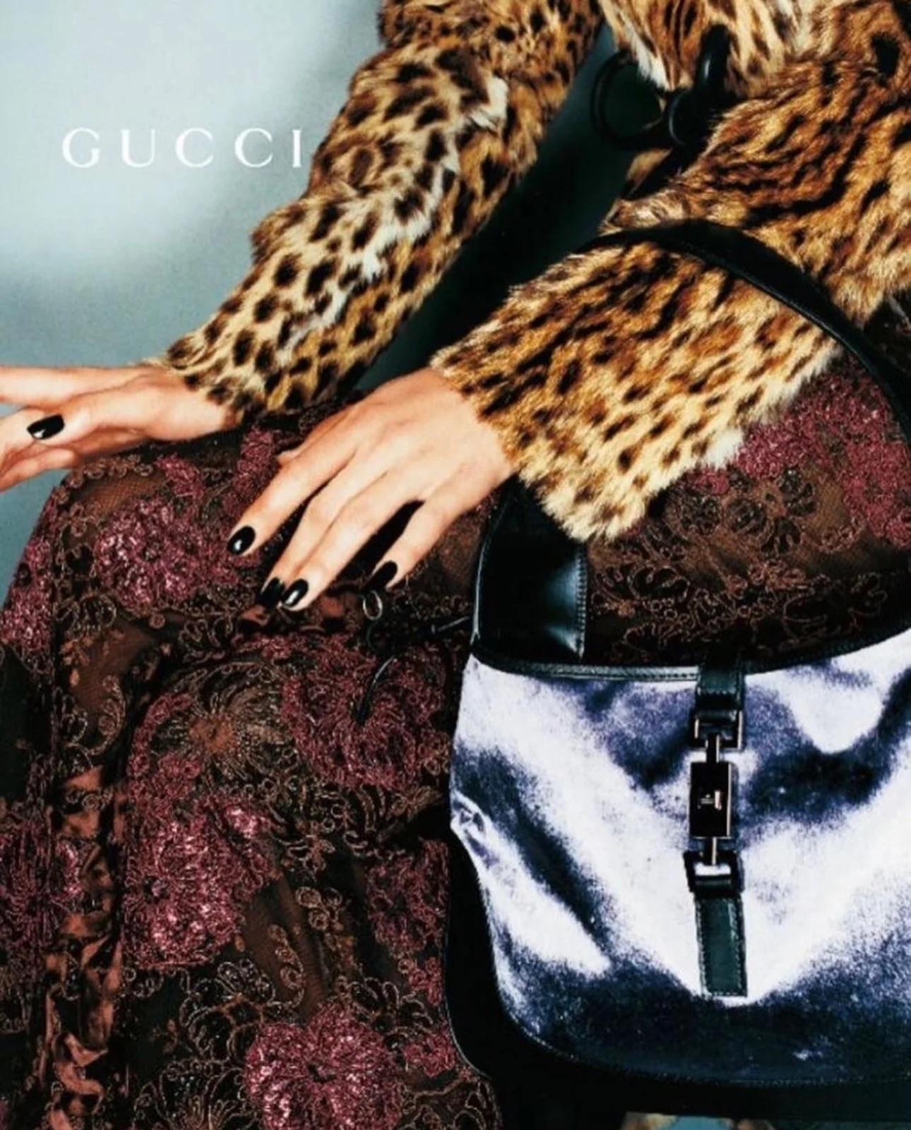 Black Gucci x Tom Ford 1999 AD Campaign Pink Velvet Vintage Jackie Bag For Sale