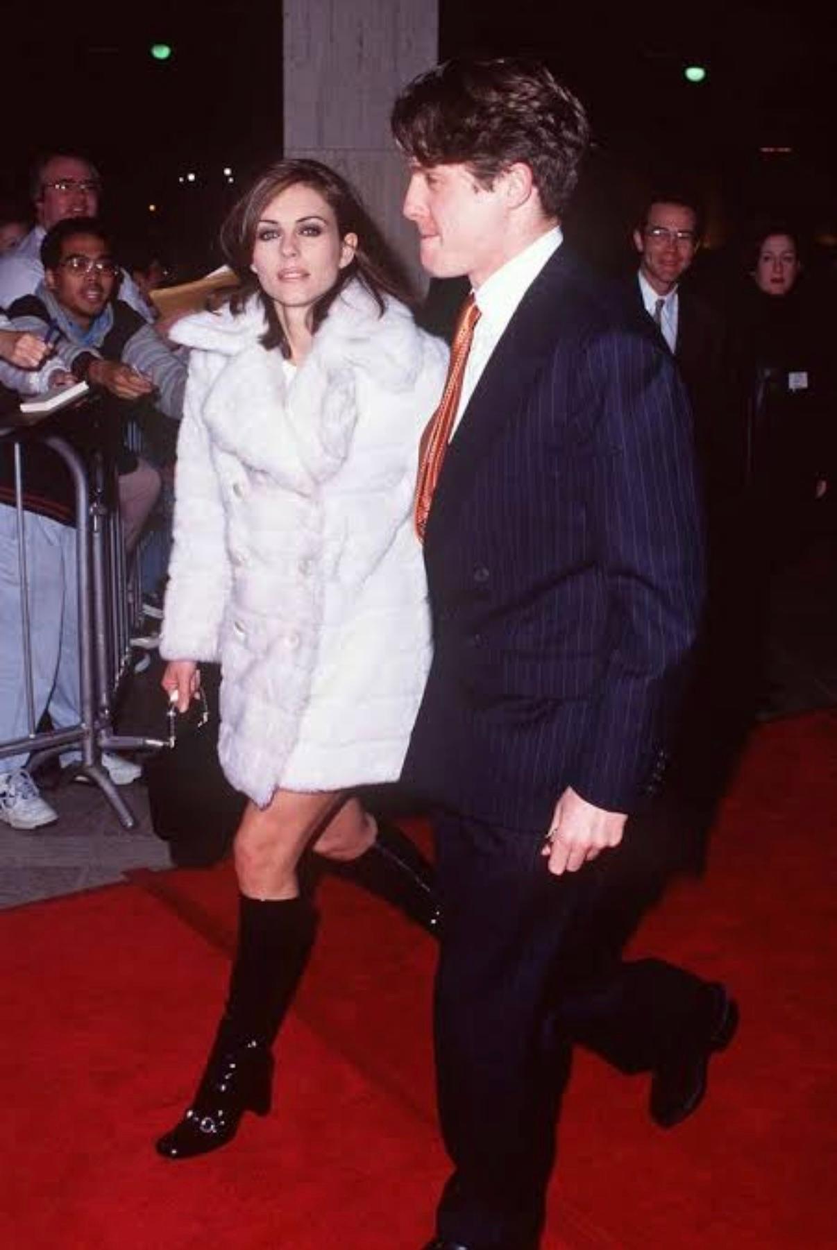 Gucci x Tom Ford A/I 1995 cappotto iconico in pelliccia sintetica in vendita 6