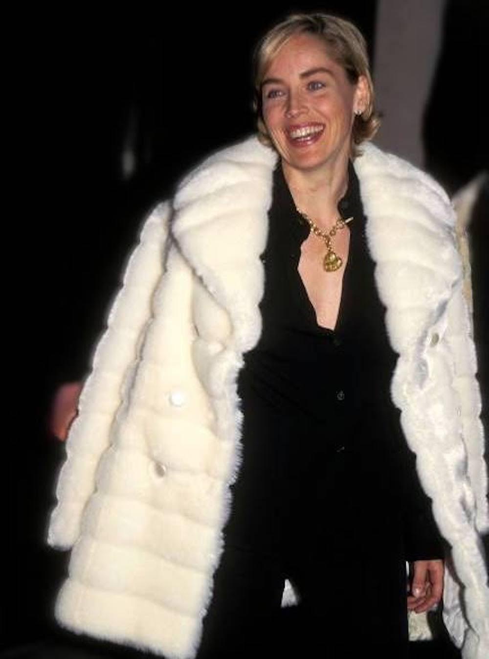 Gucci x Tom Ford A/I 1995 cappotto iconico in pelliccia sintetica in vendita 7