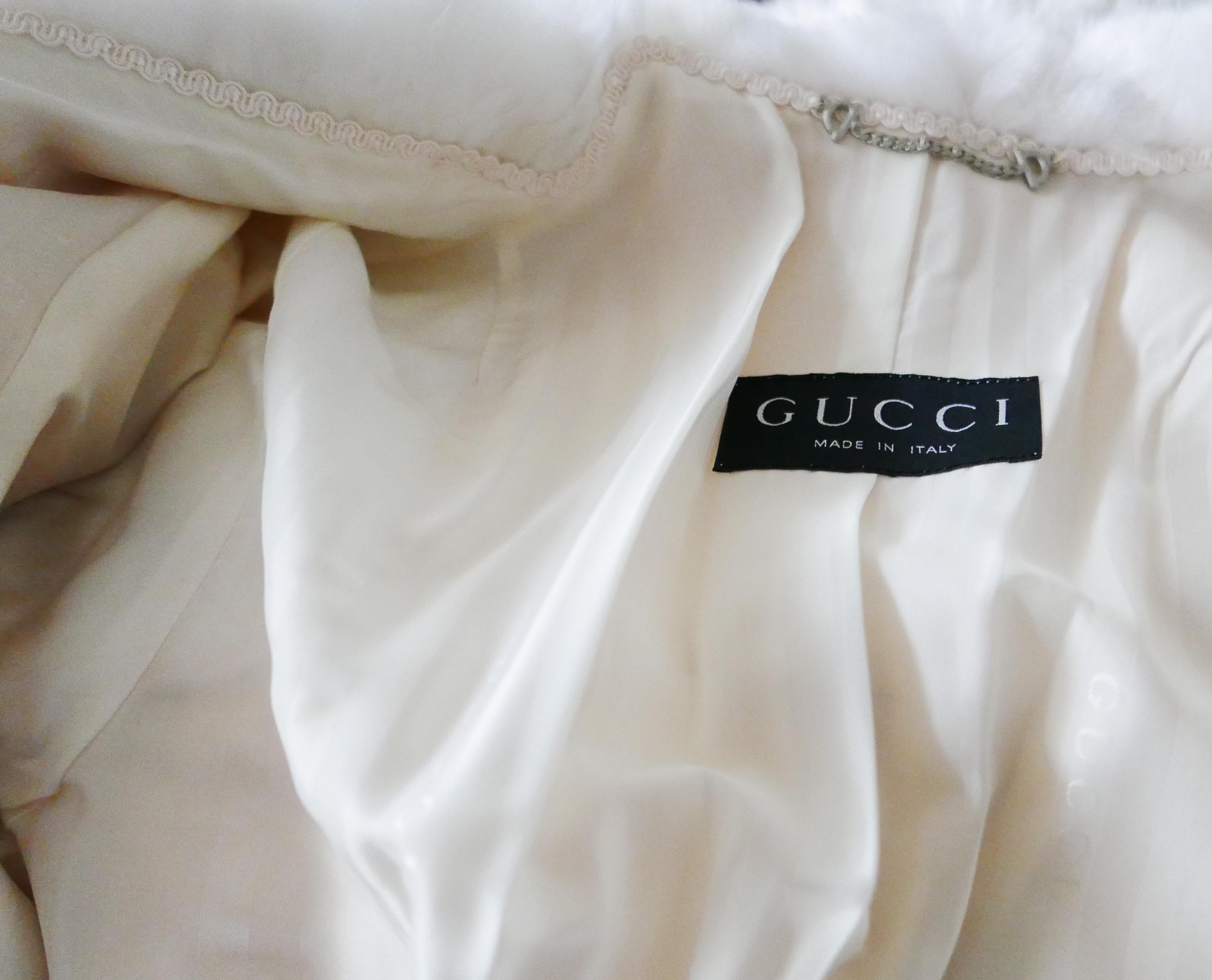 Gucci x Tom Ford - Automne 1995 - Manteau blanc en fausse fourrure en vente 3