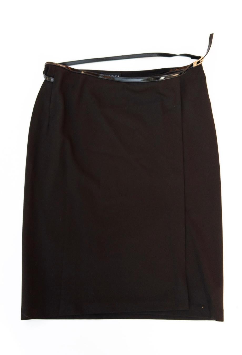 Gucci x Tom Ford Runway F/W 1997 Wrap Brown Skirt Bella Hadid Sz IT42 In Good Condition For Sale In Melbourne, VIC
