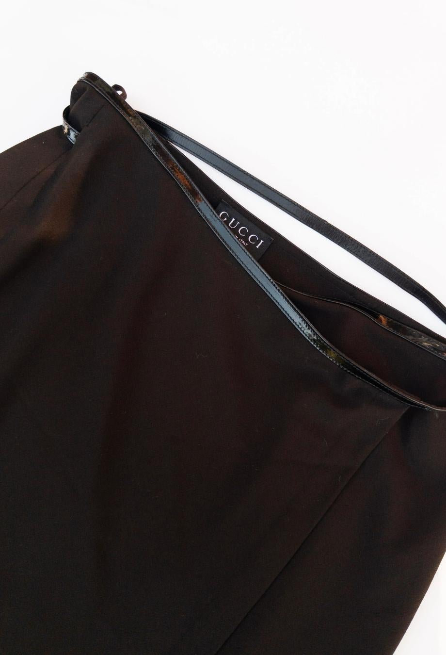 Gucci x Tom Ford Runway F/W 1997 Wrap Brown Skirt Bella Hadid Sz IT42 For Sale 1