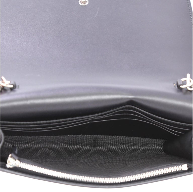 Gucci XL Chain Shoulder Bag Leather Mini at 1stDibs gucci xl embossed