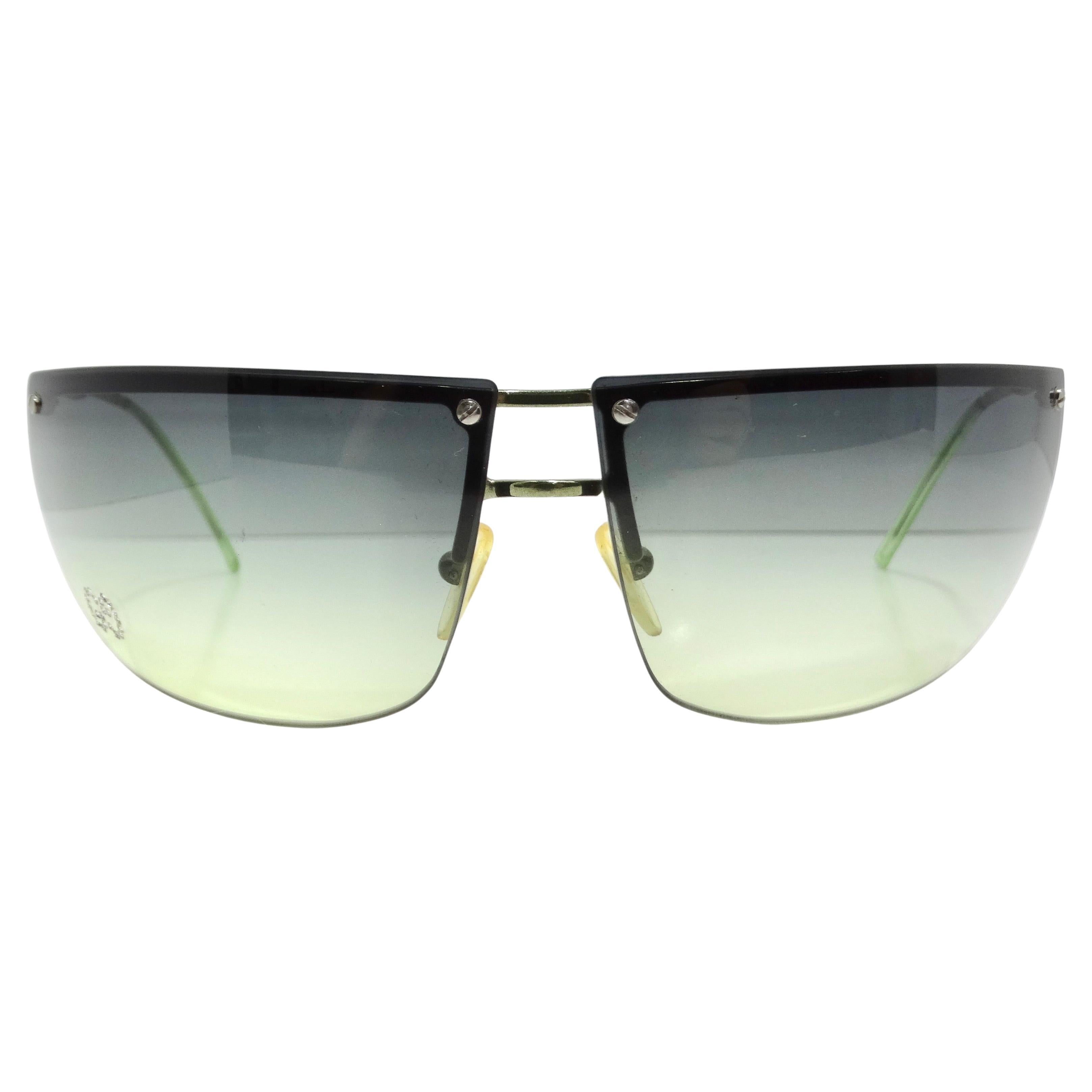 Gucci Y2K Green Gradient Sunglasses For Sale