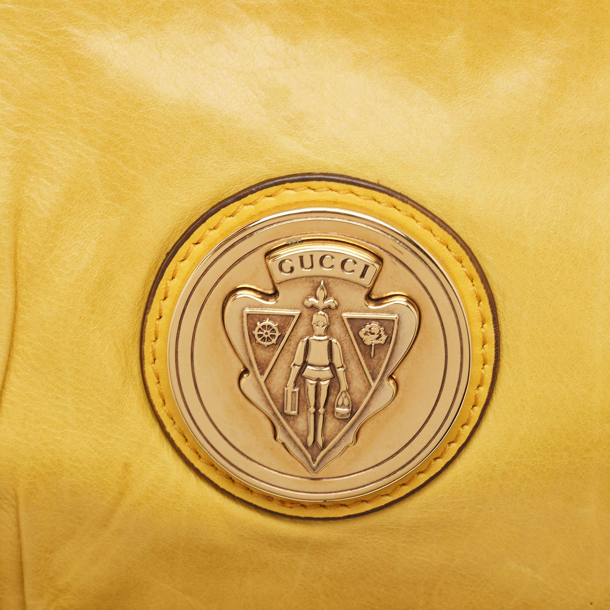 Gelbe Hysteria-Clutch aus Leder von Gucci im Angebot 7
