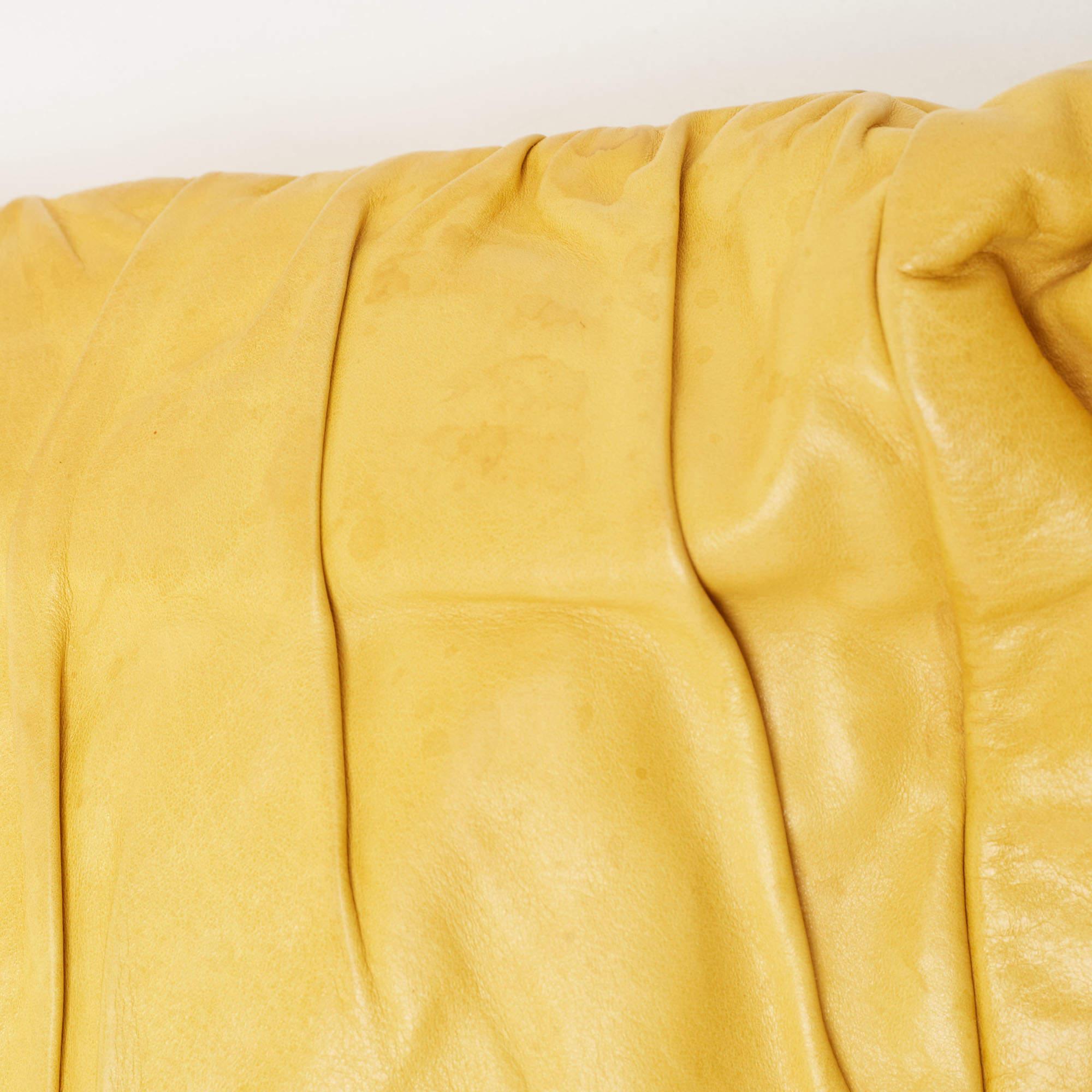 Gelbe Hysteria-Clutch aus Leder von Gucci im Angebot 8