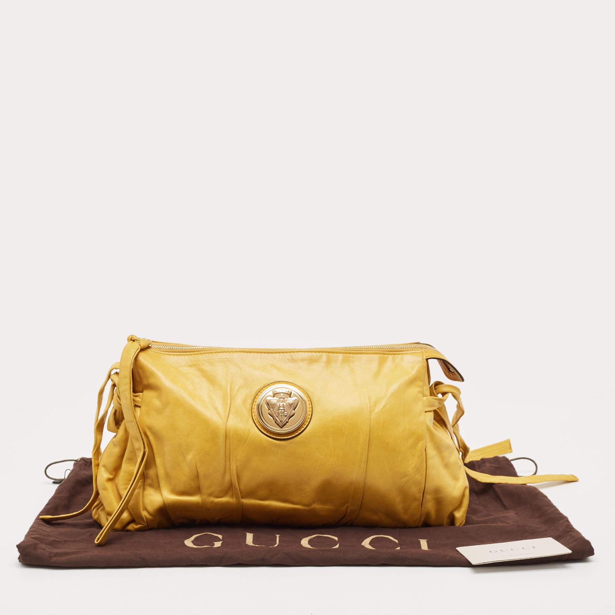 Gelbe Hysteria-Clutch aus Leder von Gucci im Angebot 10