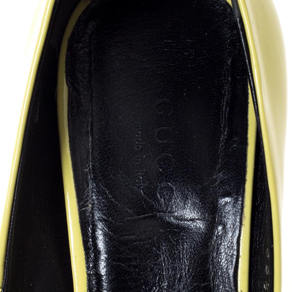 Gucci Yellow Patent Clodine Peep Toe Bow Pumps Size 36.5 In Good Condition In Dubai, Al Qouz 2