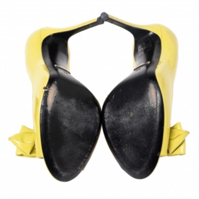 Gucci escarpins à bout ouvert en clodine verni jaune, taille 38 2