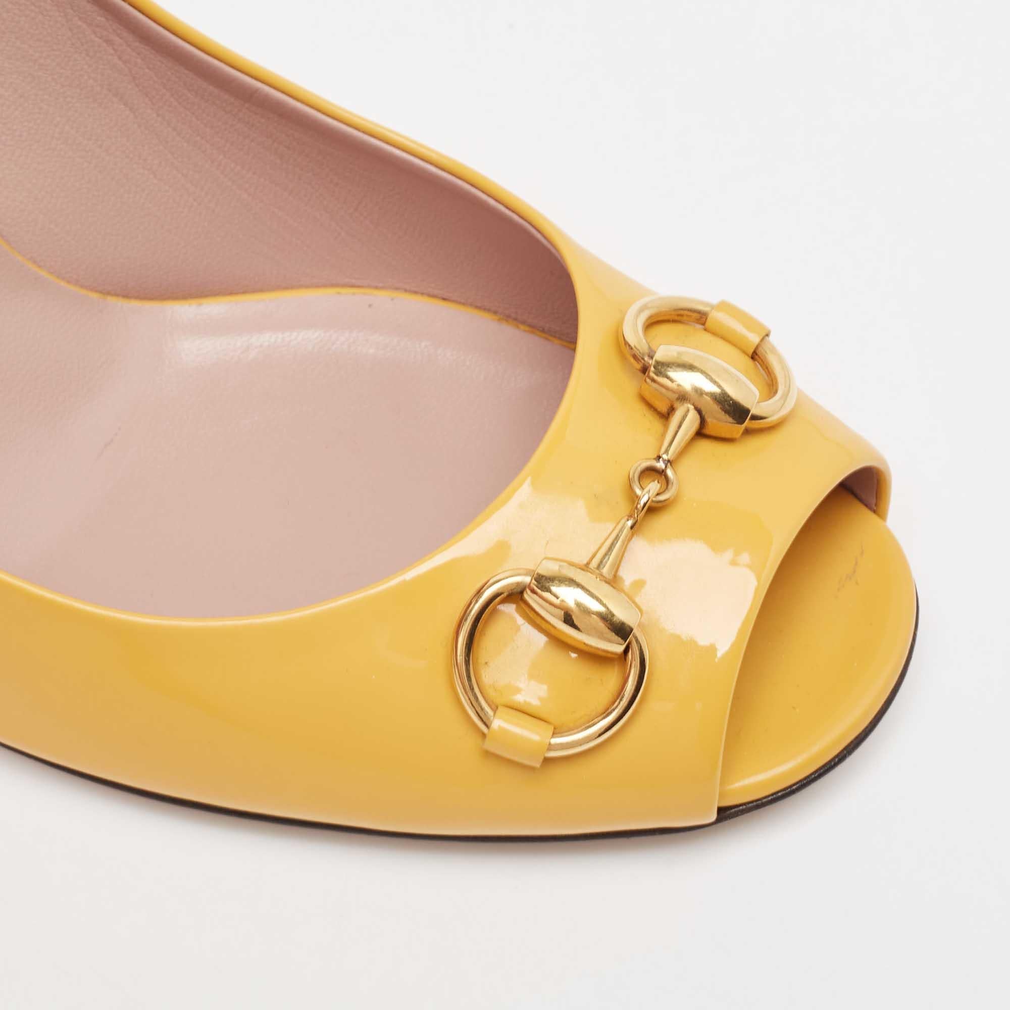 Gucci Yellow Patent Leather Horsebit Peep Toe Pumps Size 38 For Sale 2