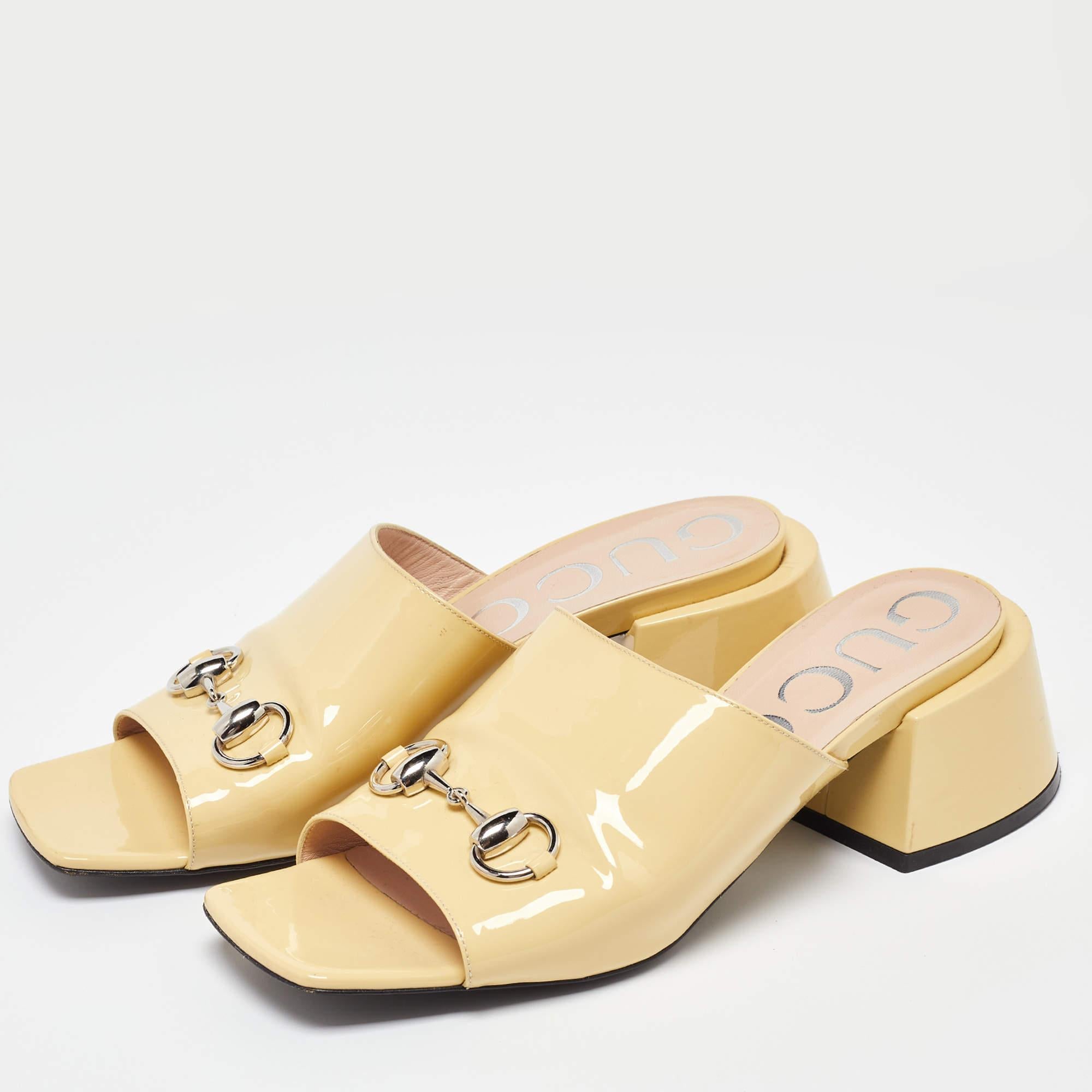 Wear these designer sandals to spruce up any outfit. They are versatile chic and can be easily styled. Made using quality materials these sandals are well built and long lasting.