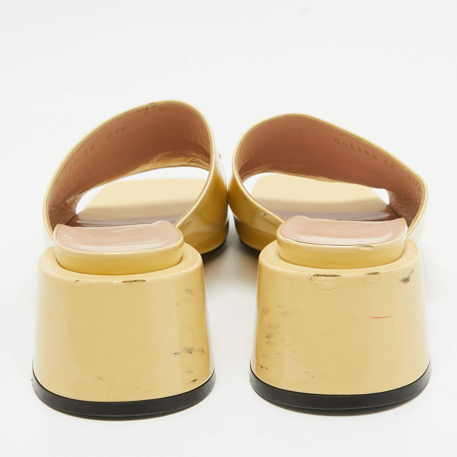 Women's Gucci Yellow Patent Leather Lexi Slide Sandals Size 36 For Sale