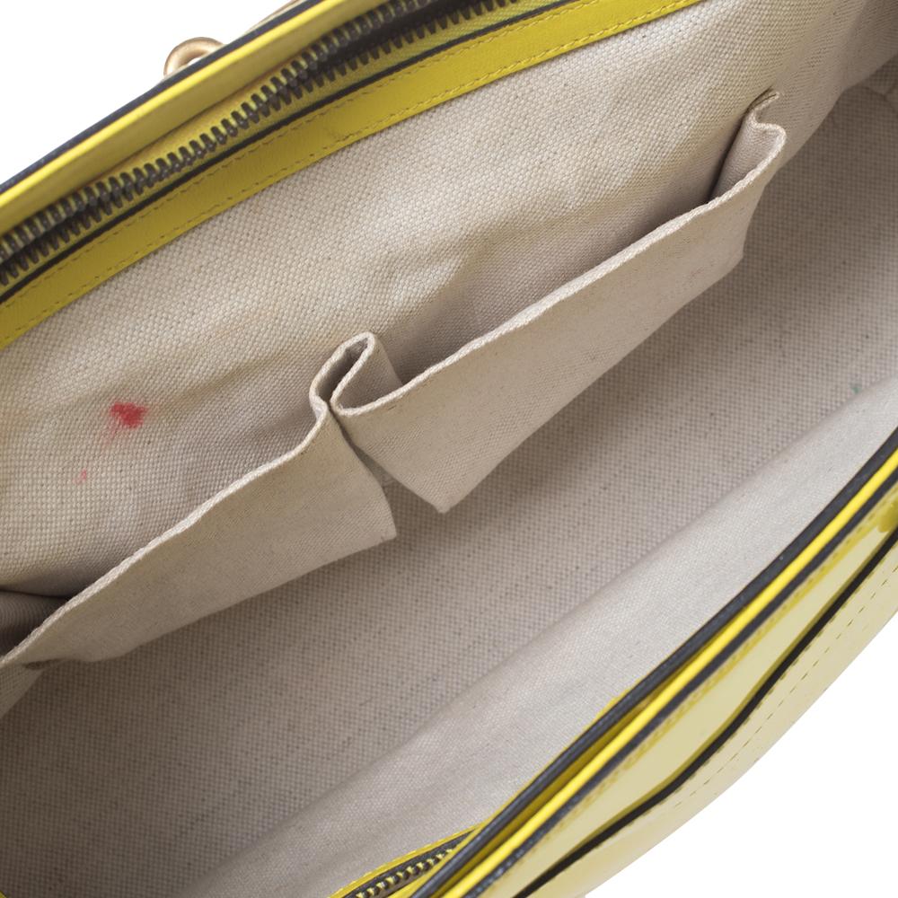 Tote media in vernice gialla di Gucci 5