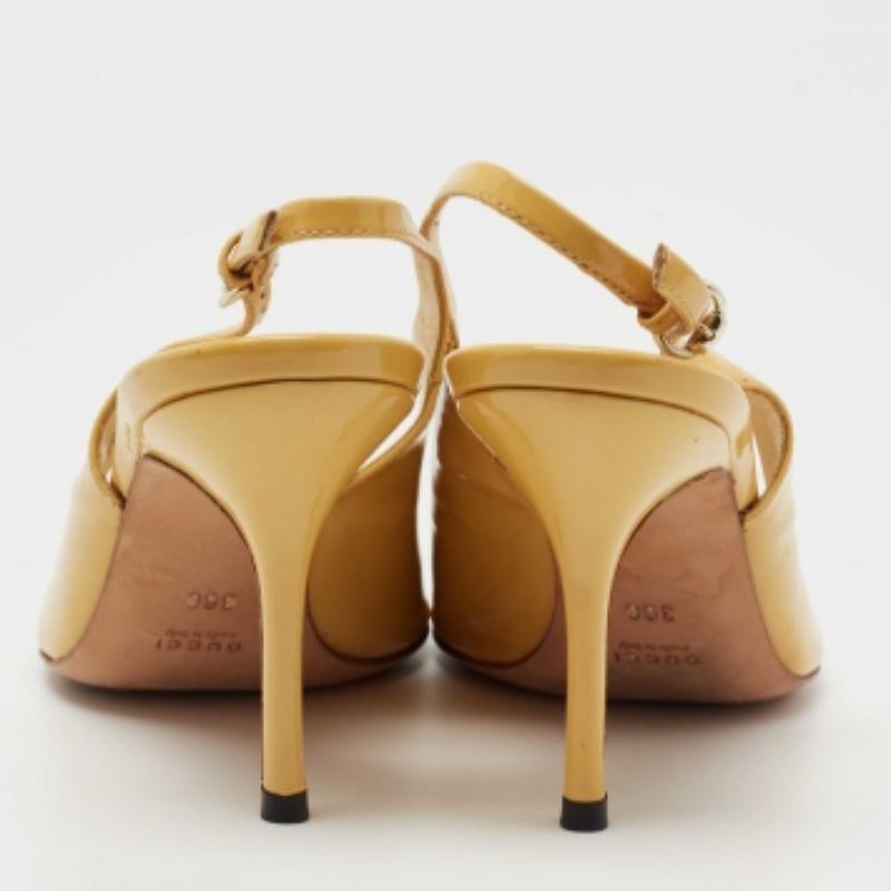 Gucci Amarillo  Charol  Bombas Peep Toe Slingback Talla 36 en venta 1