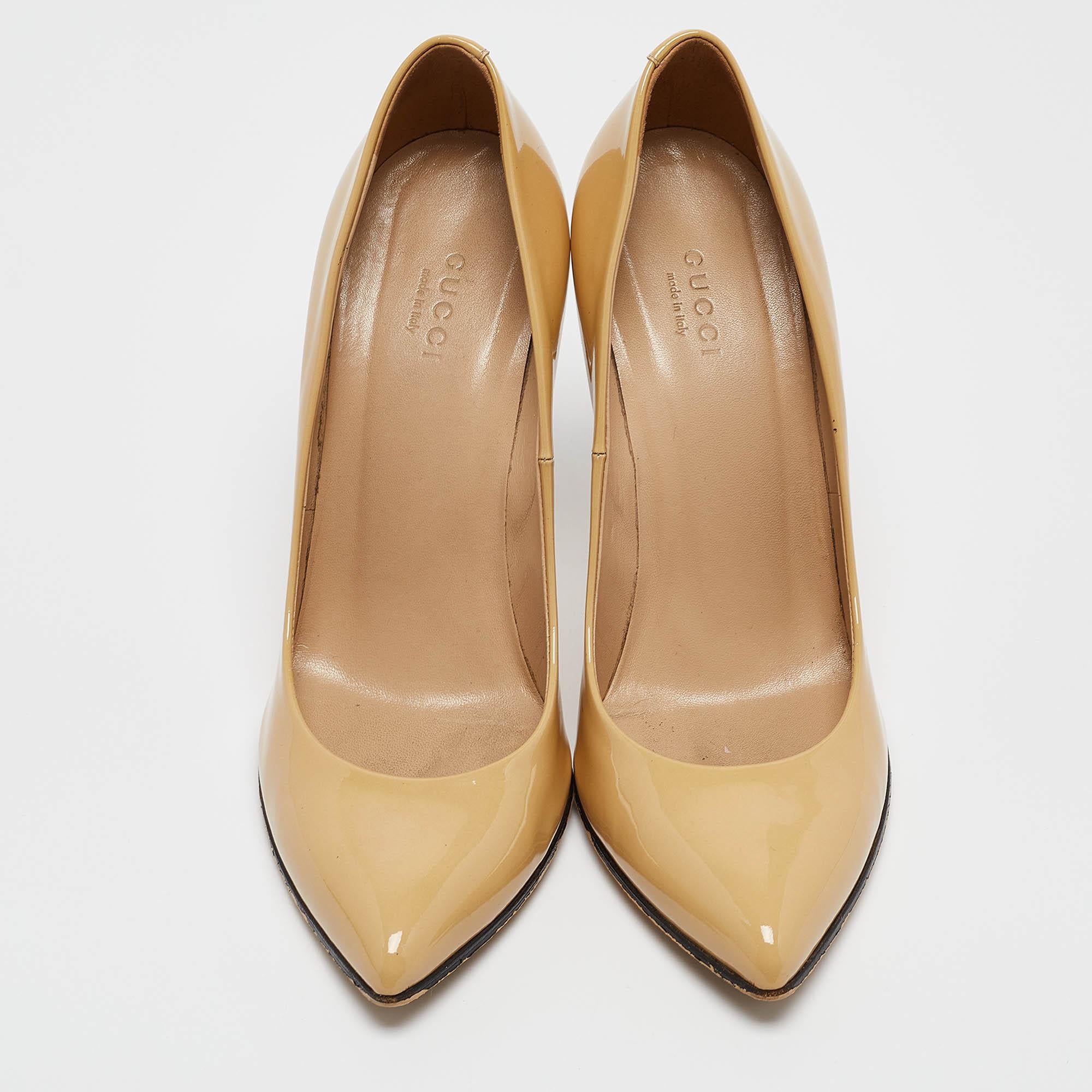 Jaune Gucci escarpins à bout pointu en cuir verni jaune, taille 37 en vente