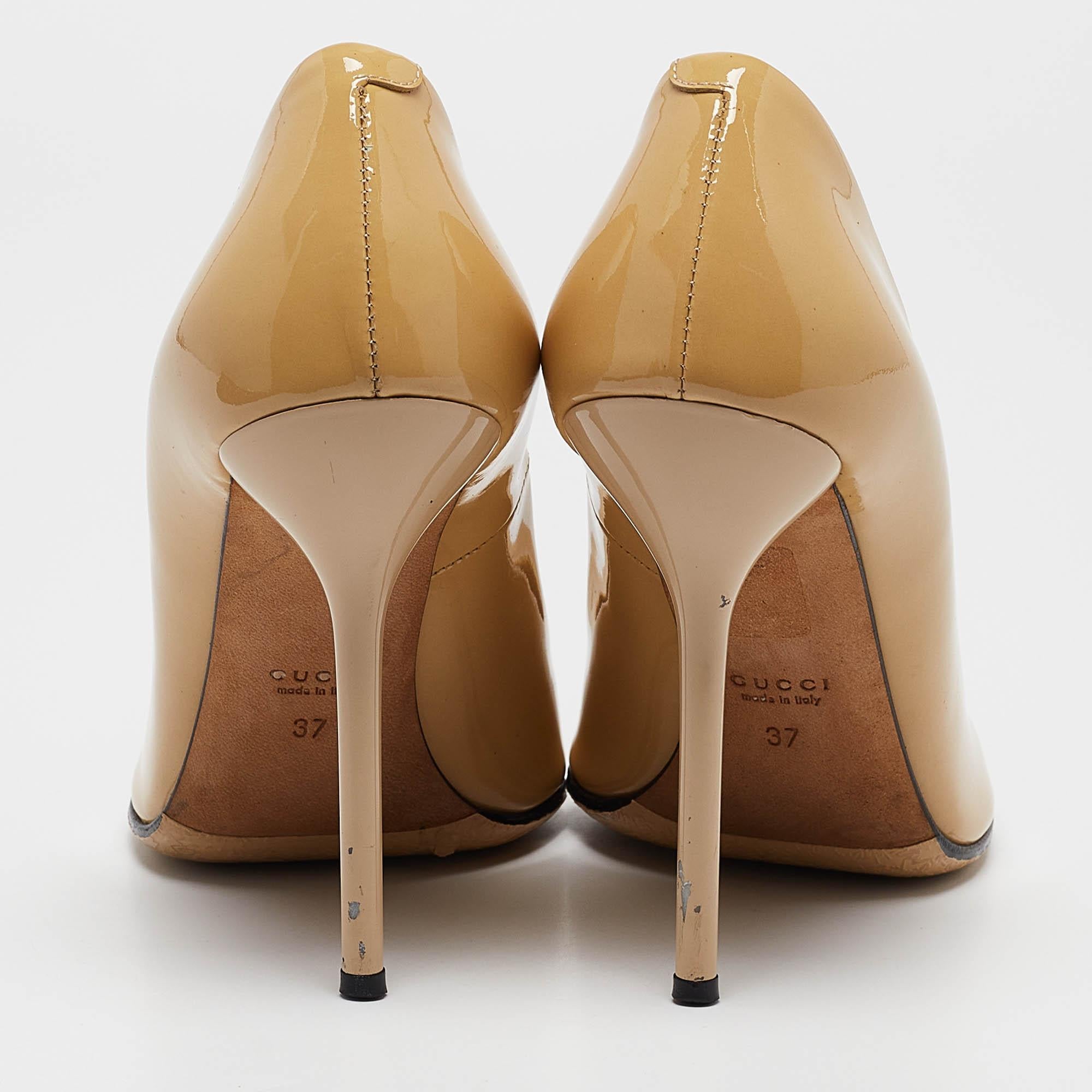 Gucci escarpins à bout pointu en cuir verni jaune, taille 37 Pour femmes en vente