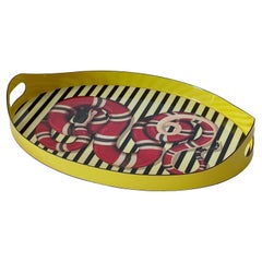 Bandeja de serpiente amarilla, roja y negra de Gucci