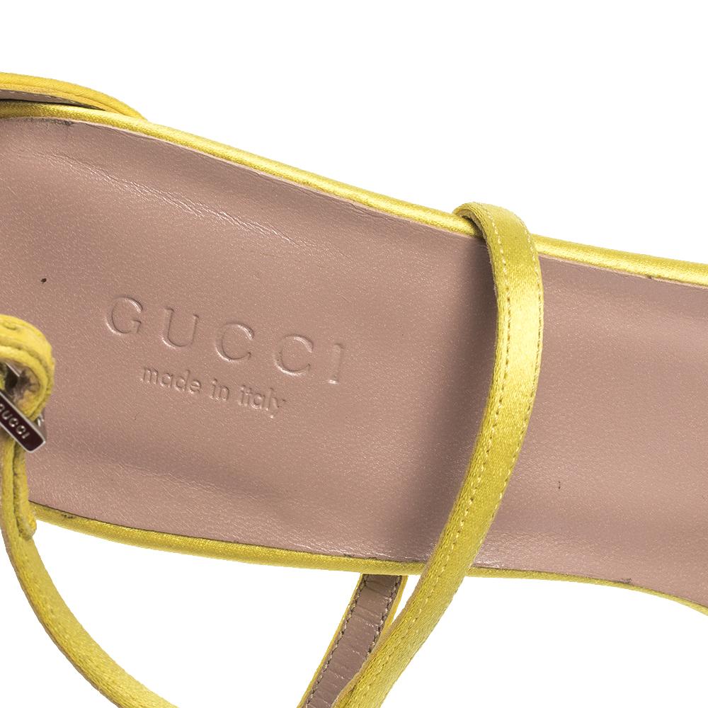 Gucci Yellow Satin Crystal Embellished Ankle Strap Sandals Size 38 In Good Condition In Dubai, Al Qouz 2