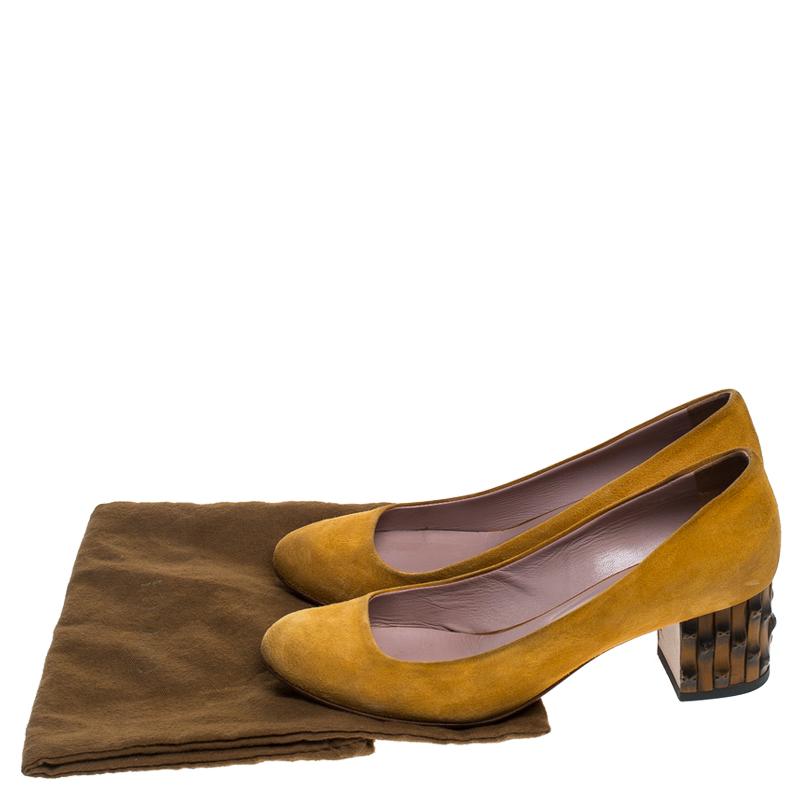 Gucci Yellow Suede Dahlia Bamboo Heel Pumps Size 36.5 For Sale 1