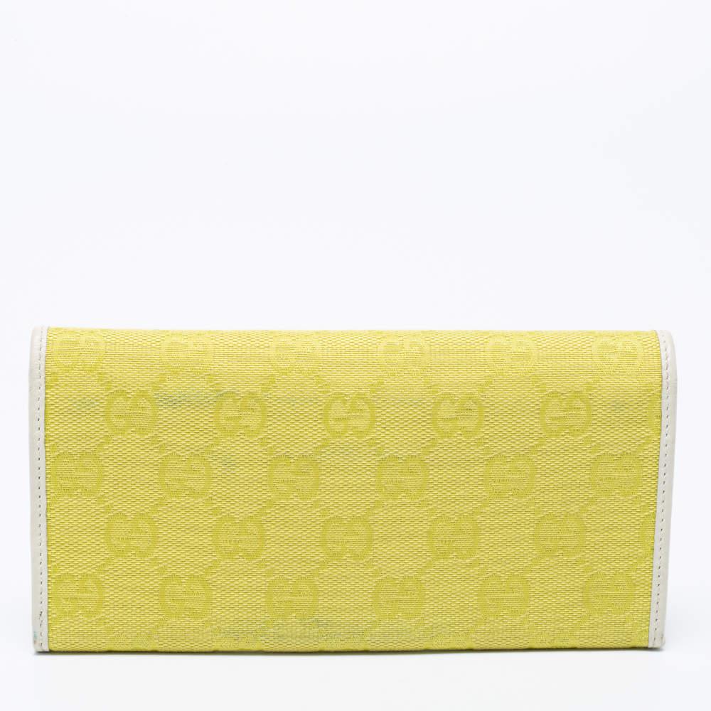 Gucci Gelb/Weiß GG Kontinentale Brieftasche aus Segeltuch und Leder im Angebot 3