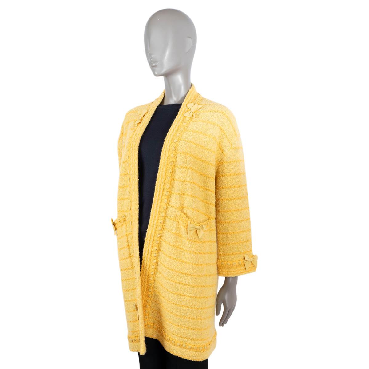 GUCCI yellow wool 2020 BOW EMBELLISHED OPEN KNIT Coat Jacket XS In Excellent Condition For Sale In Zürich, CH