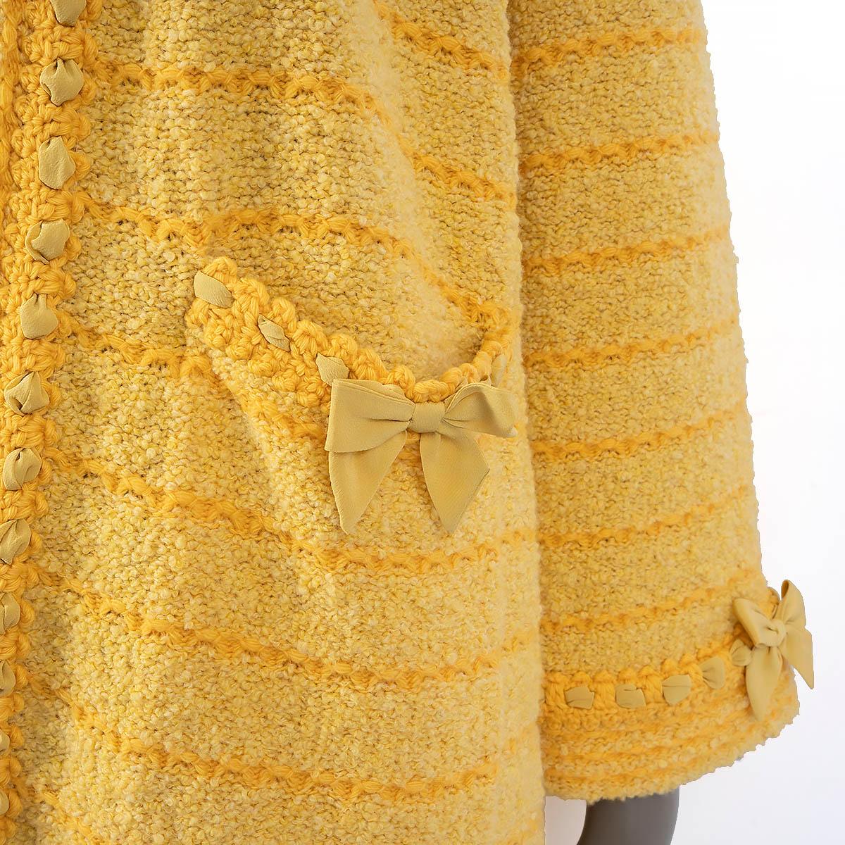 GUCCI yellow wool 2020 BOW EMBELLISHED OPEN KNIT Coat Jacket XS For Sale 2